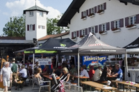 Klein und traditionell gern besucht: das Töginger Stadtfest (Fotos: Attenhauser) Stadtfest